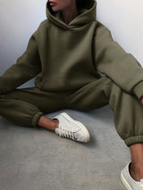 Olivia – Jogging Lounge Set | Women's Two-Piece Tracksuit With Zip-Up Jacket & Jogger Pants** Neriona