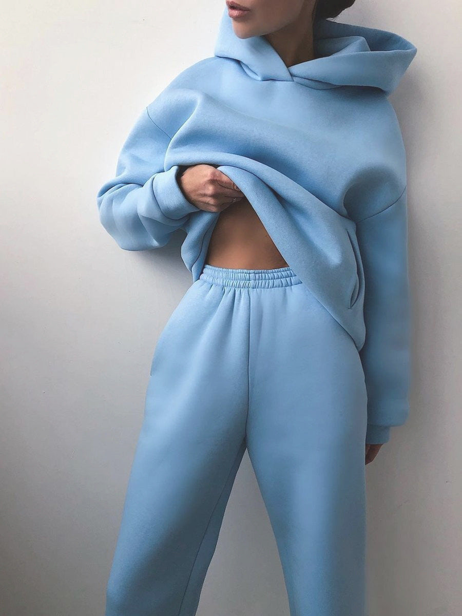 Olivia – Jogging Lounge Set | Women's Two-Piece Tracksuit With Zip-Up Jacket & Jogger Pants** Neriona Blue