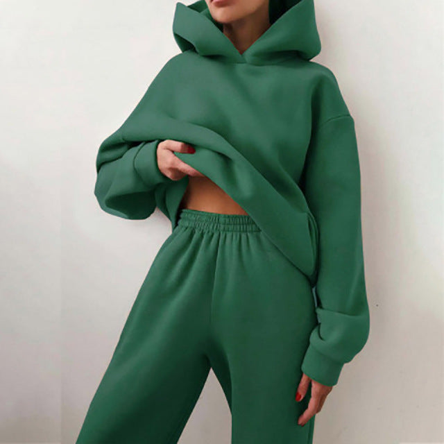 Olivia – Jogging Lounge Set | Women's Two-Piece Tracksuit With Zip-Up Jacket & Jogger Pants** Neriona Green 2