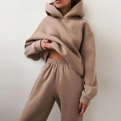 Olivia – Jogging Lounge Set | Women's Two-Piece Tracksuit With Zip-Up Jacket & Jogger Pants** Neriona Brown