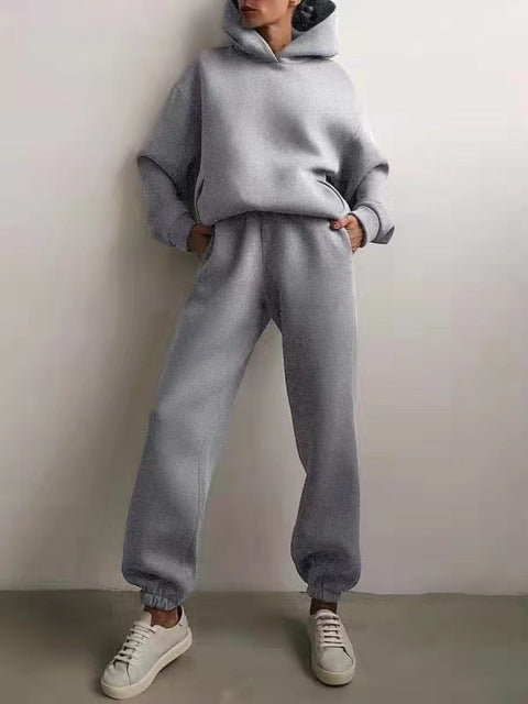 Olivia – Jogging Lounge Set | Women's Two-Piece Tracksuit With Zip-Up Jacket & Jogger Pants** Neriona