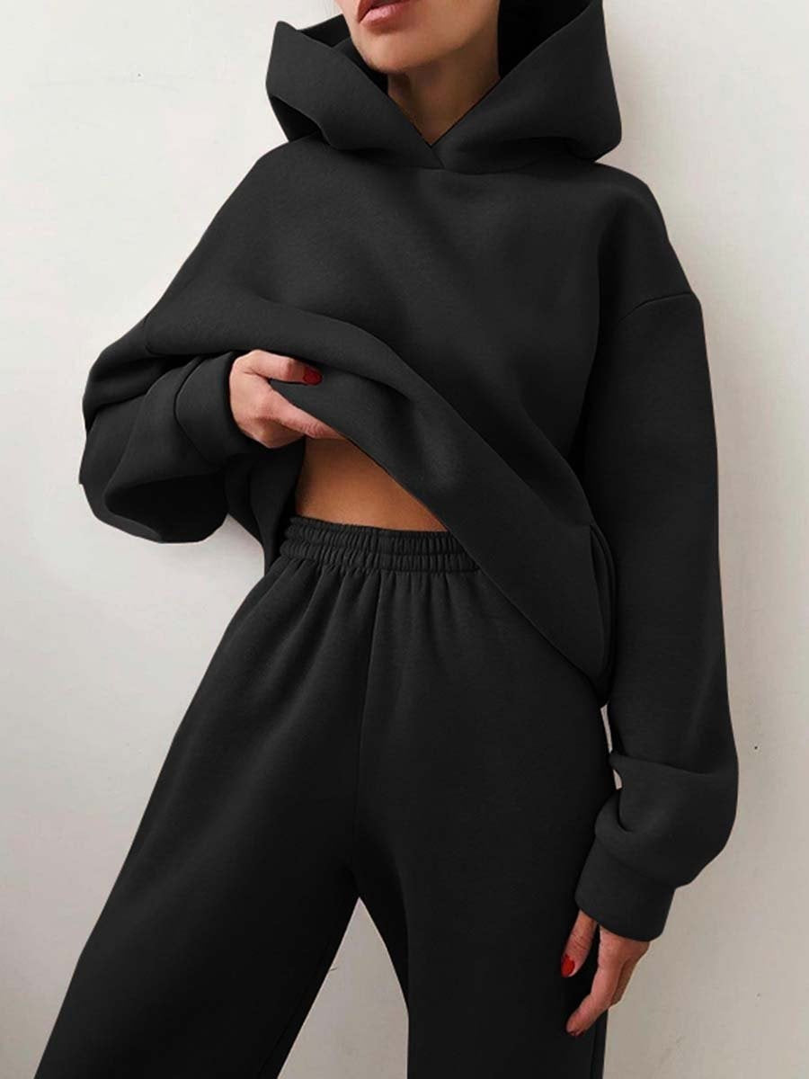 Olivia – Jogging Lounge Set | Women's Two-Piece Tracksuit With Zip-Up Jacket & Jogger Pants** Neriona Black